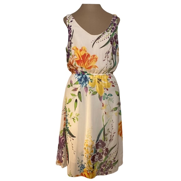 Old Navy Floral Sundress - Picture 2 of 5